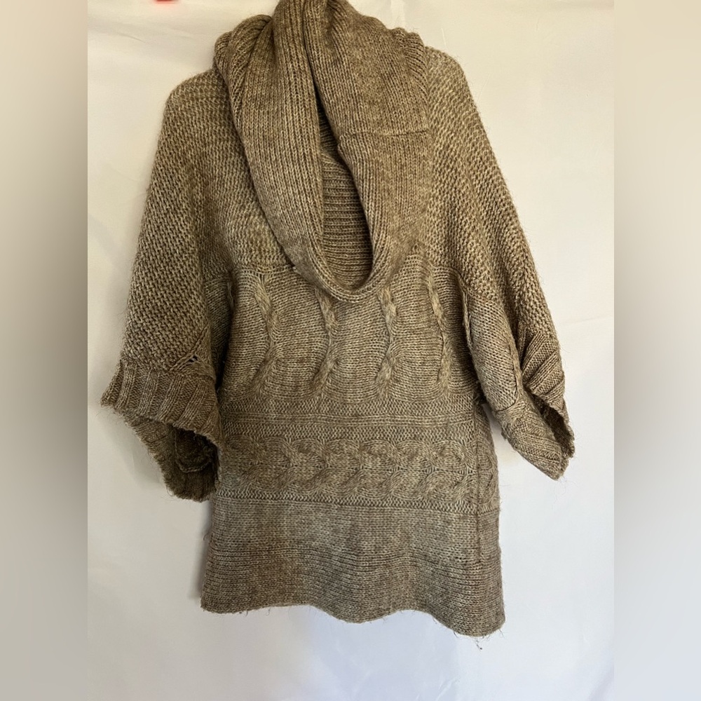 BCBG GENERATION Sweater